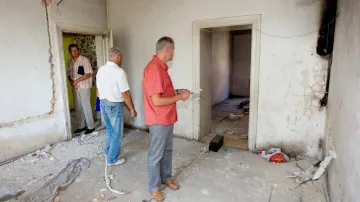 Úředníci kontrolují stav domů v Přednádraží
