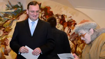 Premiér Petr Nečas odevzdal svůj volební hlas
