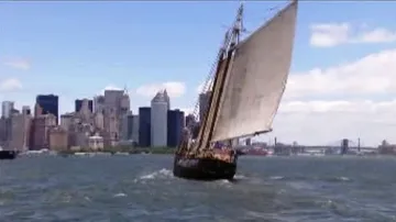 Jachta Anne se vrací do New Yorku