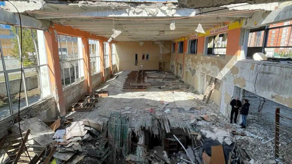 Zničené sportoviště na Ukrajině – Ilustrační foto