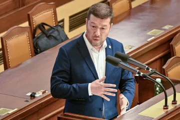 V modelu Kantaru si pohoršili Piráti i SPD, lépe je na tom ANO