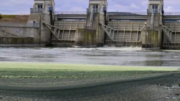 Situace pod Novomlýnskými nádržemi zůstává kritická