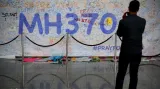 Ztracené malajsijské letadlo prý řídil autopilot