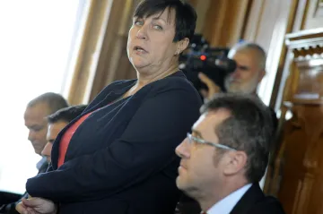 Ředitelka pardubické nemocnice kvůli případu novorozence končí ve funkci