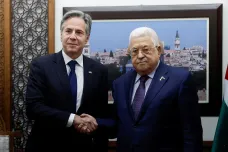 Palestinci nesmějí být nuceně přesidlováni, řekl Blinken na setkání s Abbásem