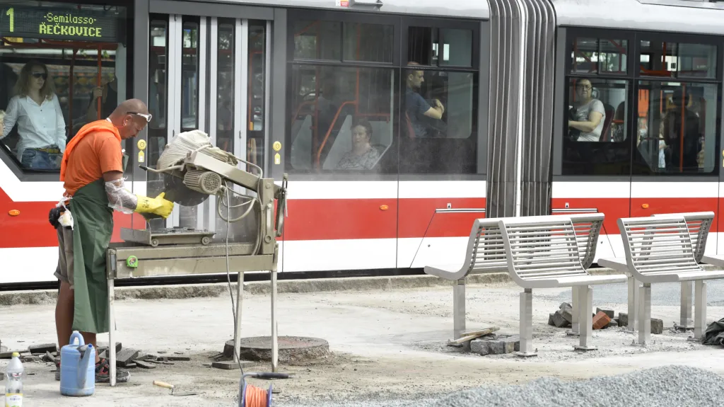 Rekonstrukce nástupišť tramvají v Brně