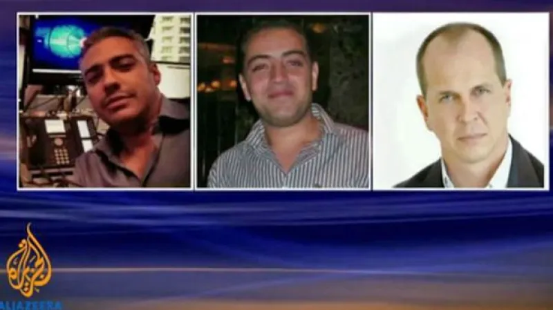 Káhirský soud uložil vysoké tresty trojici novinářů