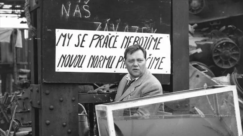 Skřivánci na niti (1969)