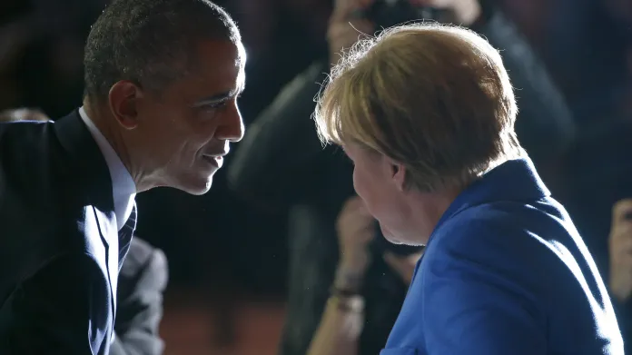 Angela Merkelová a Barack Obama na klimatickém summitu COP 21 v Paříži, kde oba patřili k hlavním postavám úspěšného vyjednávání o nové dohodě o globální ochraně klimatu