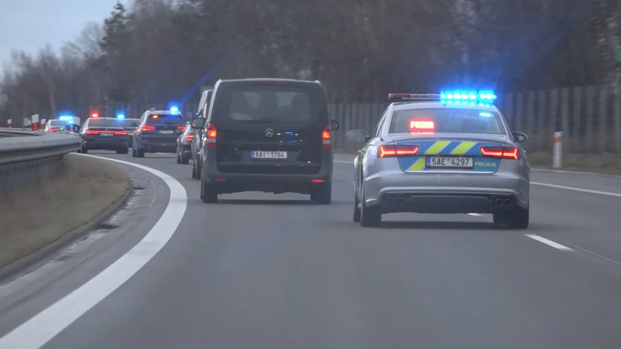 MOTORISTA GREGOR ZVE DO SV POSLANECK KANCEL E visual data 6