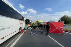 Na pražském Barrandově se srazily dva autobusy, řidič a jedna cestující utrpěli zranění