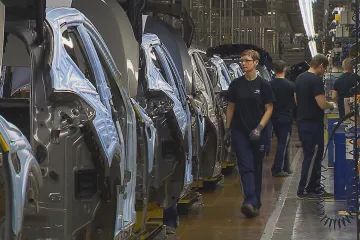 Automobilky začínají připravovat nové bezpečnostní prvky. Asistent jízdy zaskočí za řidiče