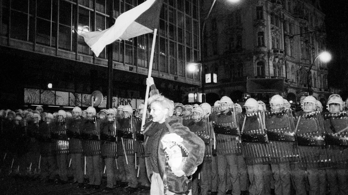 Průvod studentů, který otřásl dějinami. Cestu z Albertova na Národní třídu rekonstruuje interaktivní mapa