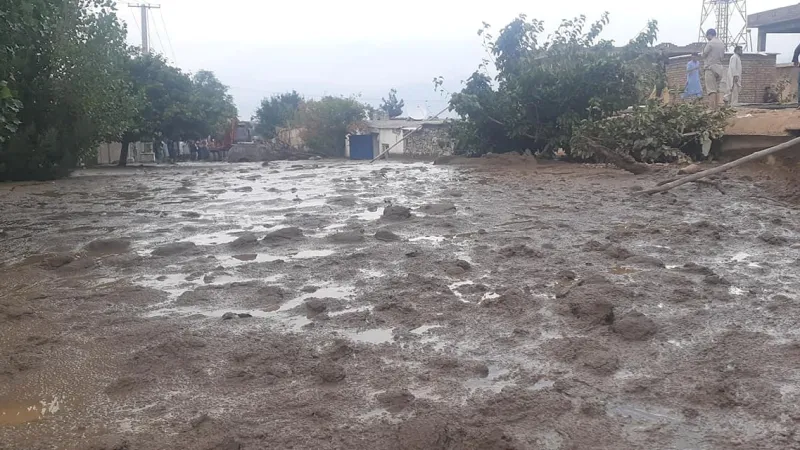 Následky bleskových záplav v Afghánistánu