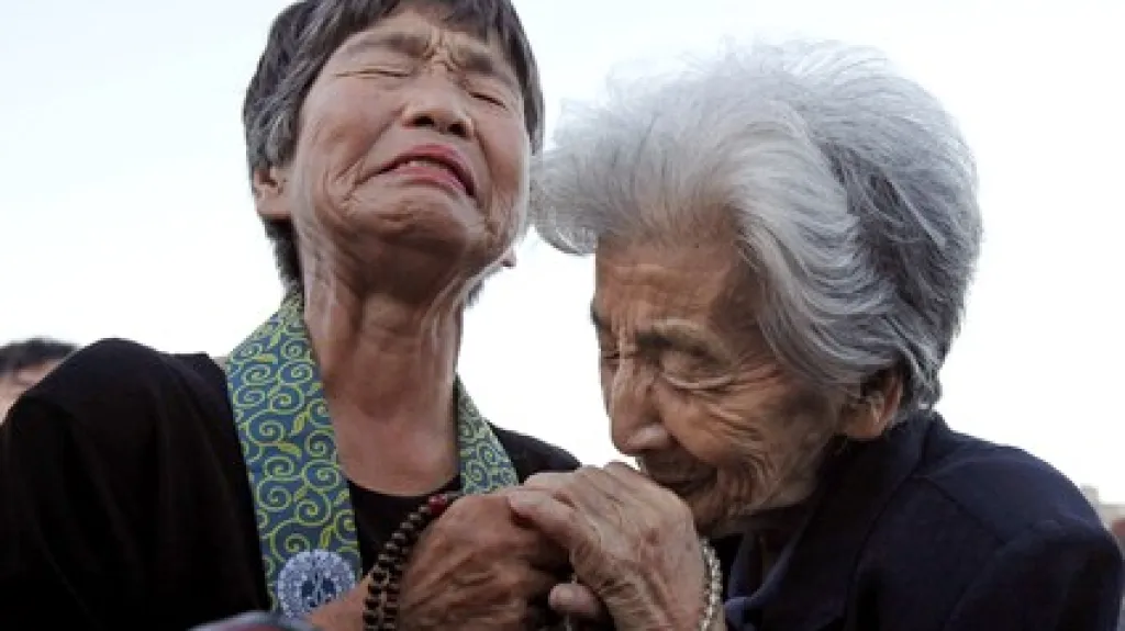 Obyvatelé Hirošimi si připomínají výročí atomového výbuchu