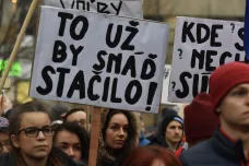 Slováci po týdnu znovu vyšli do ulic. Chtějí předčasné volby