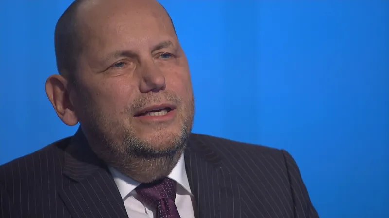 Ekonom Mejstřík: Mnoho strategických surovin nemáme, na těžbě lithia se má podílet stát