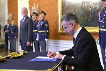 Pavel jmenoval ústavním soudcem Michala Bartoně