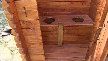 Muzejníci zrekonstruovali i kadibudku, jež stála nad latrínou