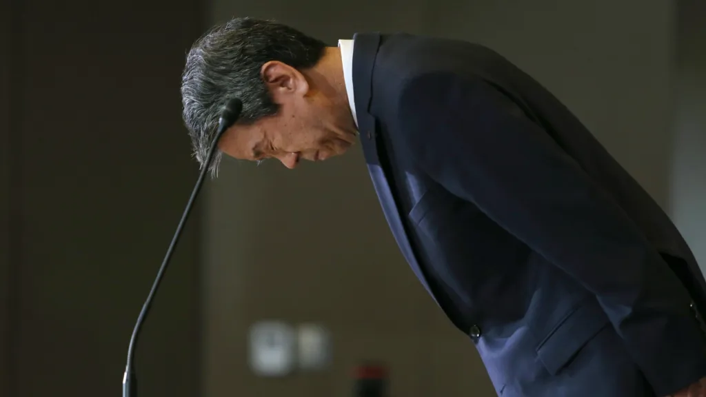 Generální ředitel a prezident Toshiby  Hisao Tanaka