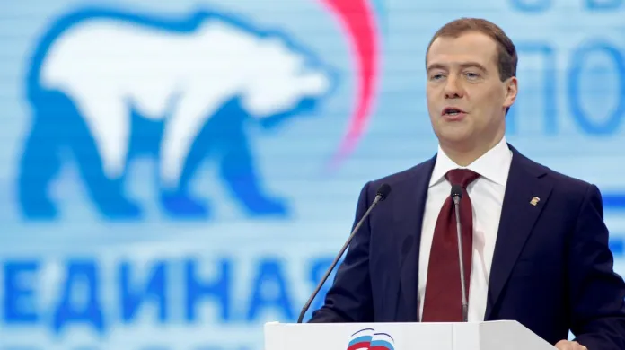Dmitrij Medvěděv na sjezdu vládní strany Jedinaja Rossija (Jednotné Rusko)