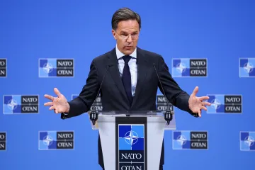 Rutte potvrdil, že Česko loni nesplnilo závazek dávat na obranu dvě procenta HDP