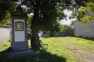Oprava kapličky v Košticích