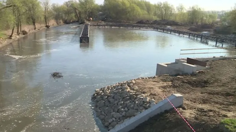 Petrovský přístav se za několik desítek minut naplnil vodou