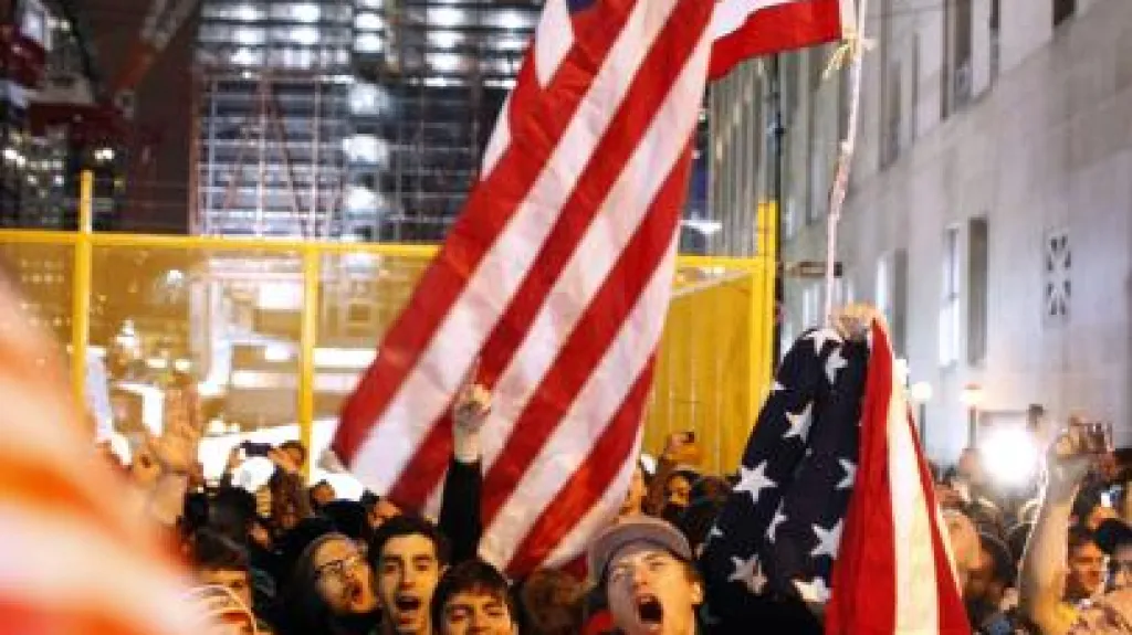 Amerika slaví smrt Usámy bin Ládina