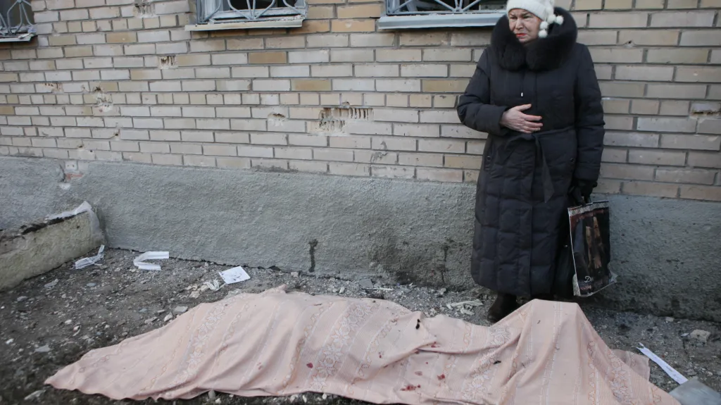 Dělostřelecký granát zabil v doněcké nemocnici několik lidí