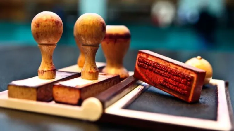 Státní zaměstnanci dostanou přidáno už v listopadu