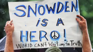 Demonstrace v New Yorku na podporu Edwarda Snowdena