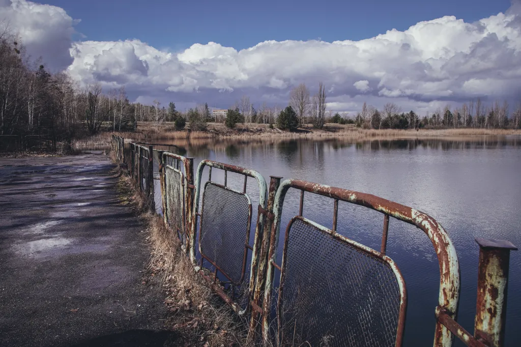 Kvůli chlazení elektrárny byla nutná blízkost vodního zdroje