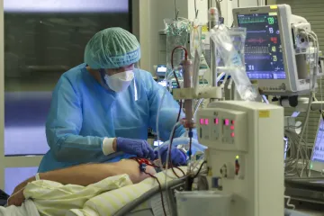 Střední Evropa hlásí nejhorší pandemickou vlnu
