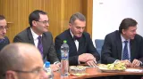 Pražský primátor Bohuslav Svoboda s Borisem Šťastným