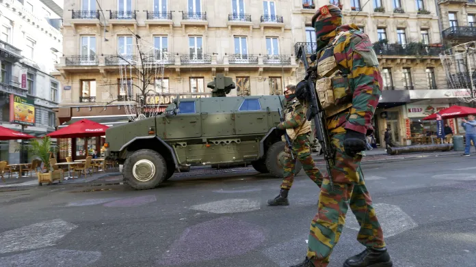 Při zátazích v Belgii zatkli 21 lidí