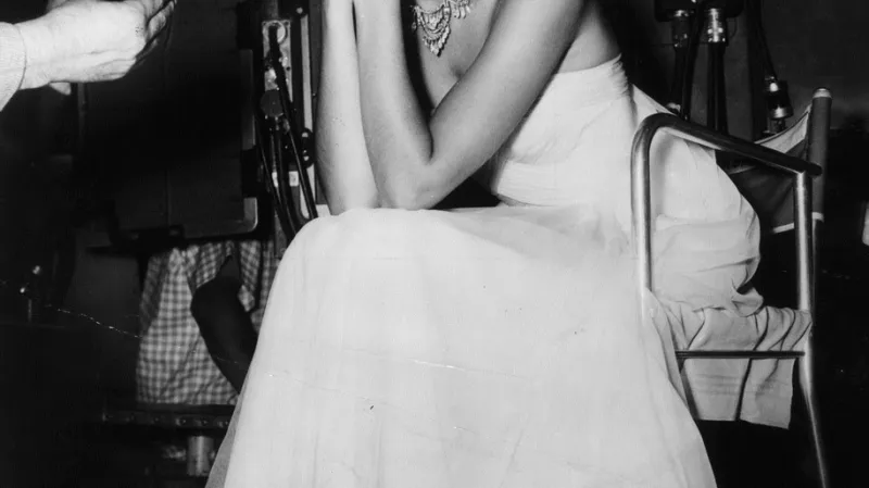 Grace Kellyová při natáčení filmu Chyťte zloděje