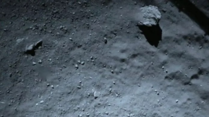 Na Zemi dorazily první snímky z komety