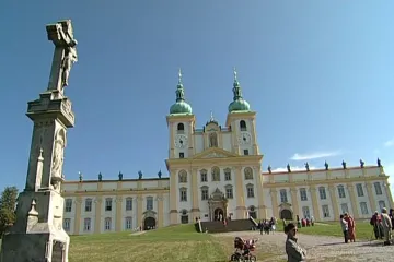 Svatý Kopeček ovládla Romská pouť