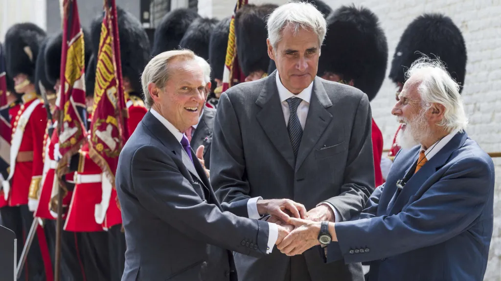 Devátý vévoda z Wellingtonu Charles Wellesley, princ Charles Bonaparte a princ Blucher von Wahlstatt