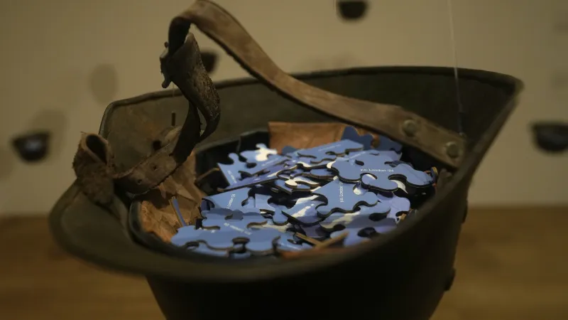 Helma s „kousky nebe“ na retrospektivě Yoko Ono v Tate Modern