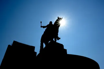 Oslavy 28. října nabídnou piety, závody i koncerty. Po dvou letech udělí prezident vyznamenání v den svátku
