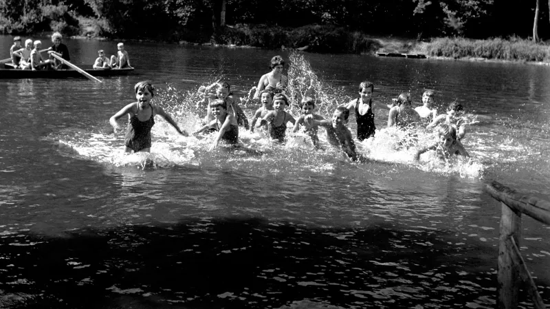 Letní tábor u Bečic na Lužnici (1962)