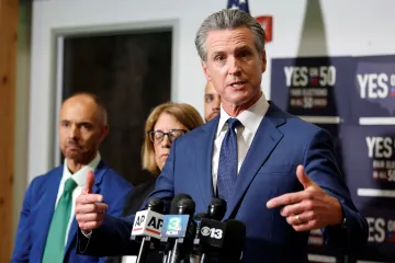 Kalifornský guvernér zažaluje Trumpa kvůli nasazení Národní gardy v Oregonu