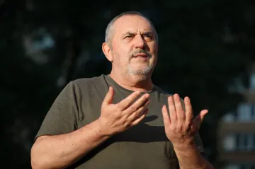 Naděždin tvrdí, že kandidaturou „testoval systém“. Teď doufá, že zůstane naživu