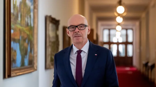 ČT a ČRo mají od příštího roku místo poplatků dostávat peníze ze státního rozpočtu, řekl Klempíř