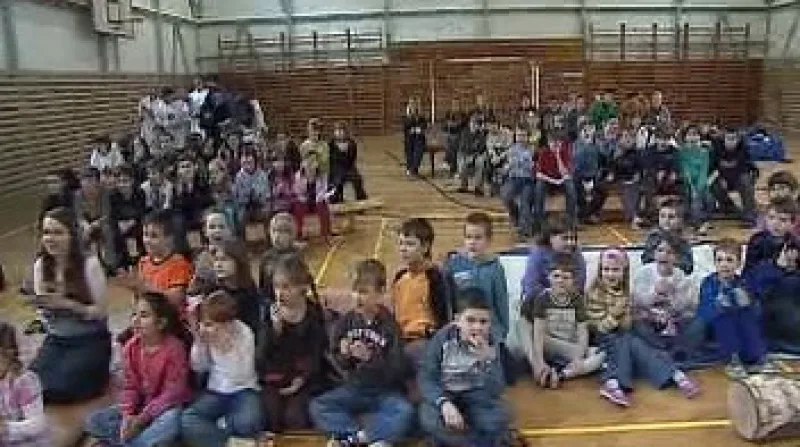 V Loučovicích na Českokrumlovsku skončily školní olympijské hry, trvaly týden a zorganizovali je učitelé z místní základní školy.