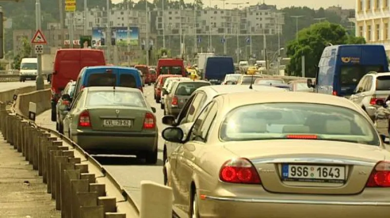 Reportáž Čestmíra Strakatého