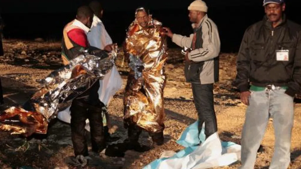 U Lampedusy ztroskotala loď s uprchlíky