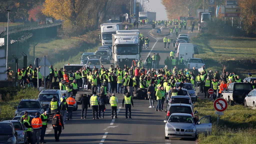 Blokáda silnice v Haulchinu na severu Francie